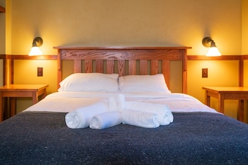 johnston canyon resort
