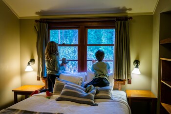 johnston canyon resort
