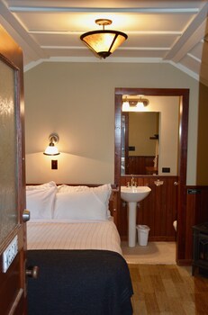 johnston canyon resort