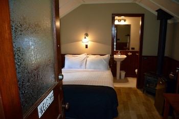 johnston canyon resort
