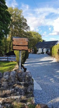 highland and transylvania glamping pods
