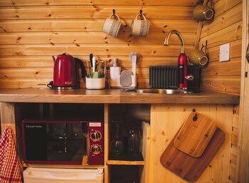 highland and transylvania glamping pods