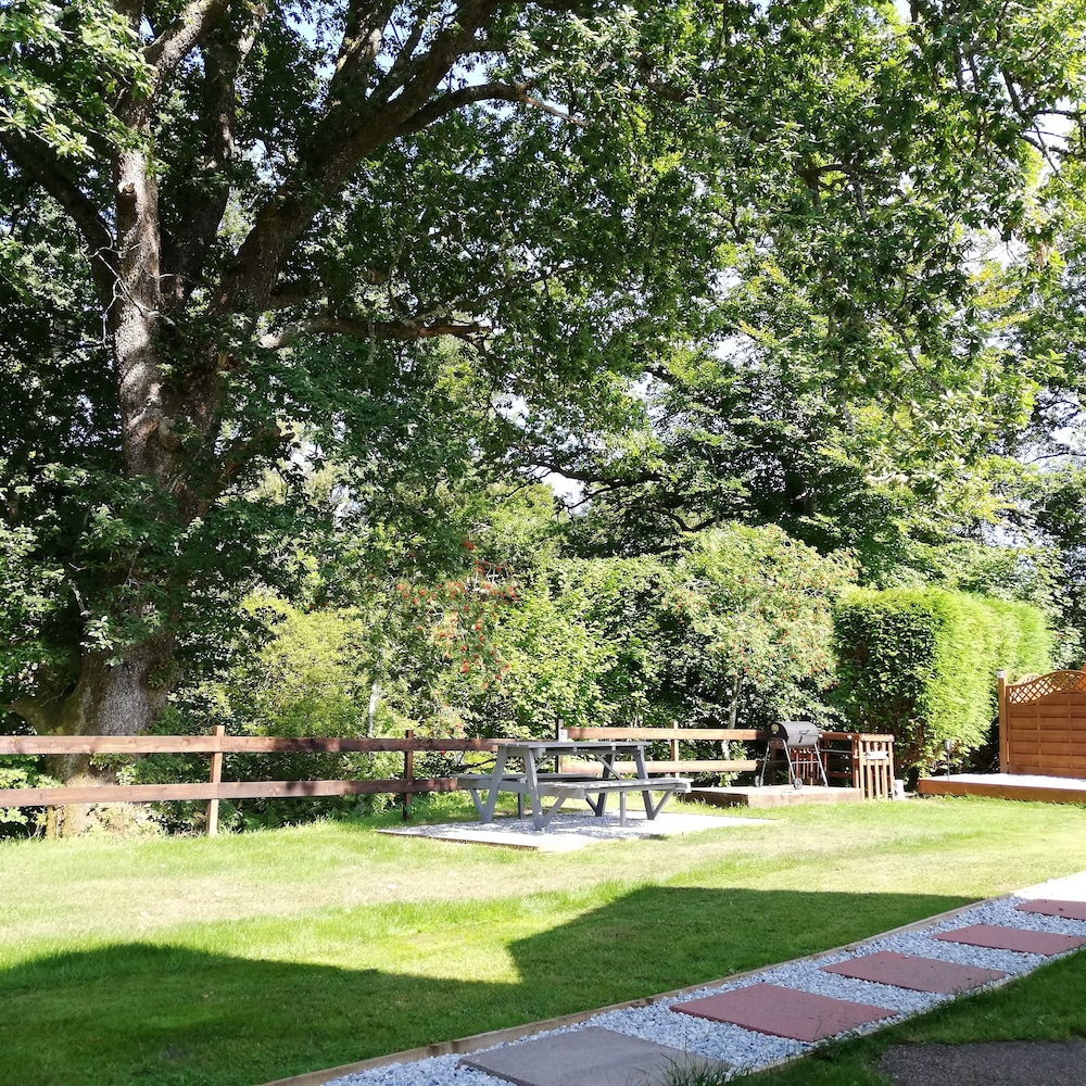 highland and transylvania glamping pods