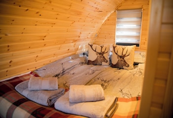 highland and transylvania glamping pods