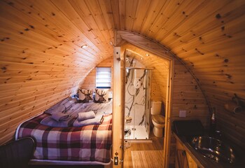 highland and transylvania glamping pods