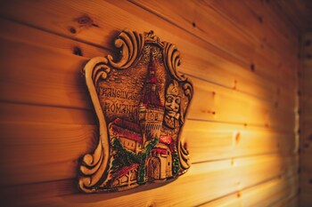 highland and transylvania glamping pods