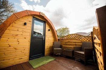 highland and transylvania glamping pods