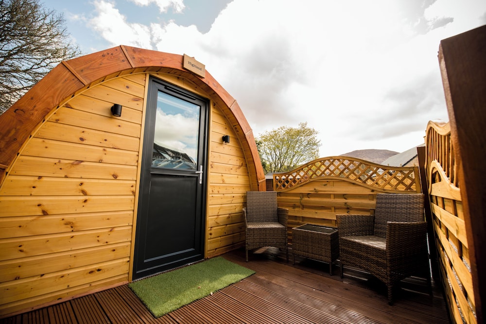 highland and transylvania glamping pods