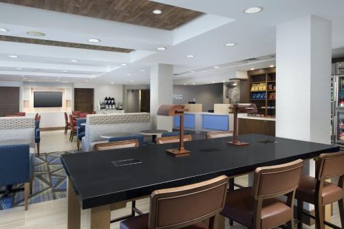 holiday inn express andover north lawrence by ihg