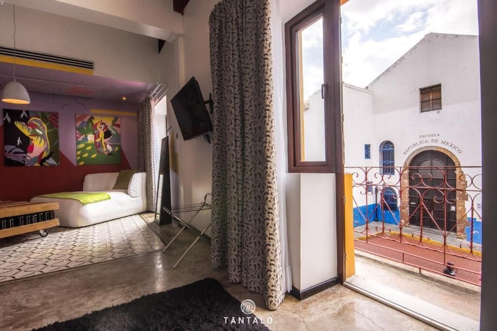 tantalo hotel