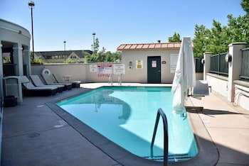 Holiday Inn Express Windsor Sonoma Wine Country,Santa Rosa>>Mark West,3 star