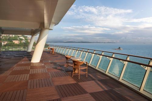 intercontinental shenzhen dameisha resort by ihg