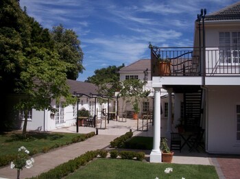 white lodge constantia guest house