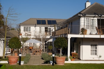 white lodge constantia guest house