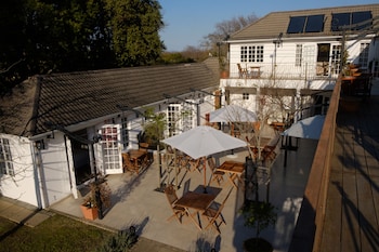 white lodge constantia guest house