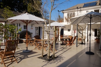white lodge constantia guest house