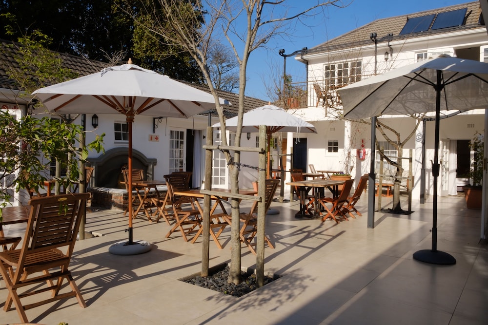white lodge constantia guest house