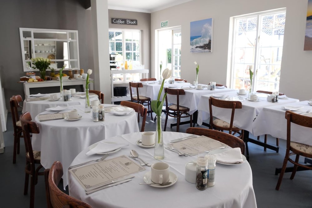 white lodge constantia guest house