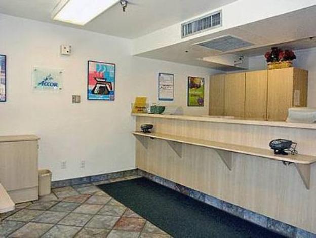 motel 6 thousand oaks ca
