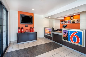 motel 6 thousand oaks ca