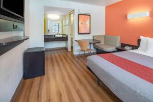 motel 6 thousand oaks ca