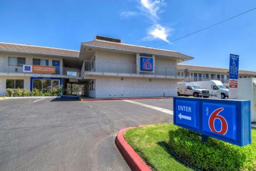 Motel 6 Jurupa Valley, Ca - Riverside West,Jurupa Valley>>Glen Avon,2 star