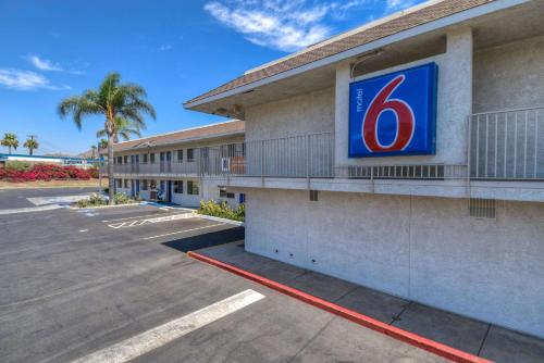 Motel 6 Jurupa Valley, Ca - Riverside West,Jurupa Valley>>Glen Avon,2 star