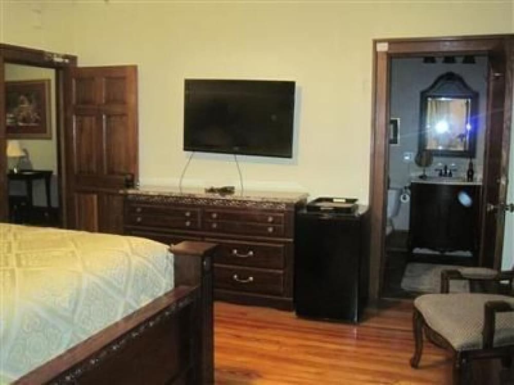 walton manor inn bed and breakfast