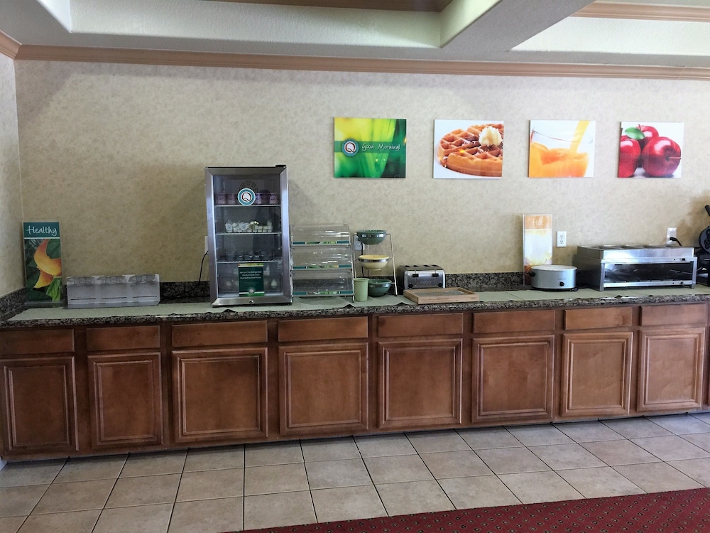 comfort inn and suites