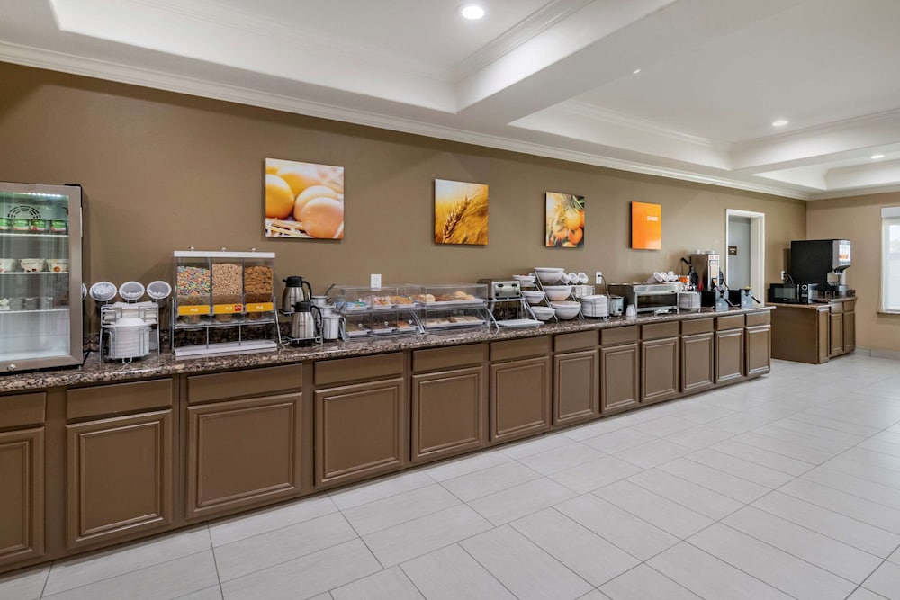 comfort inn and suites