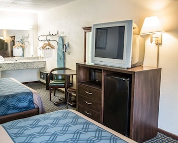 rodeway inn and suites wilmington north