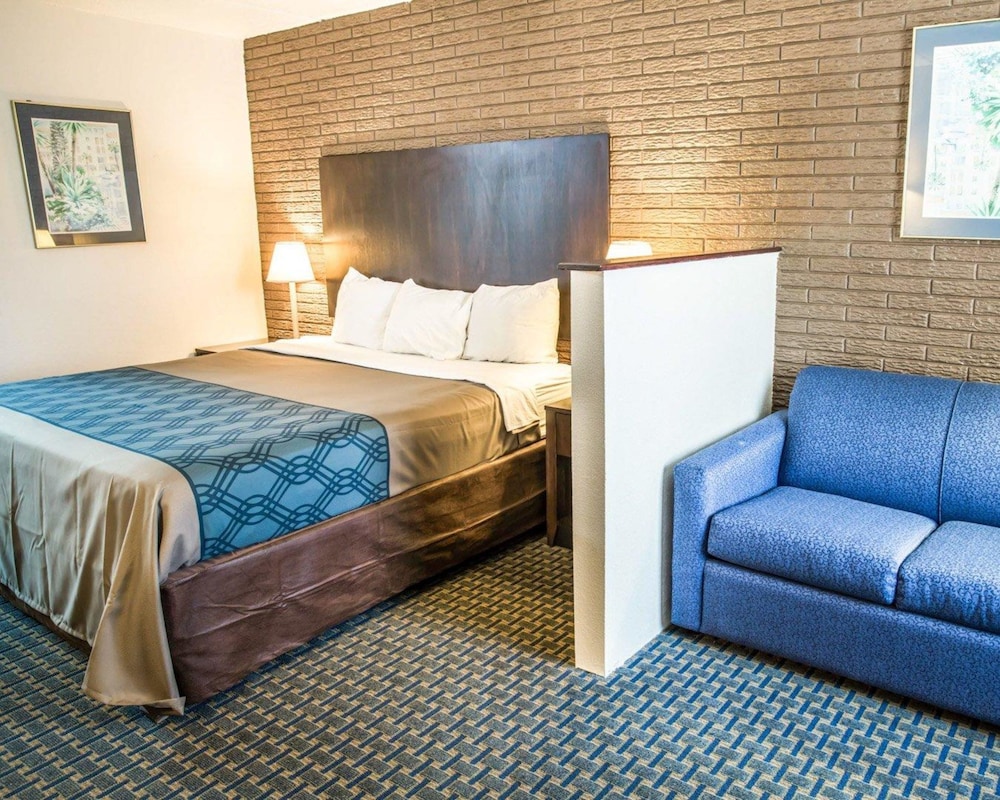 rodeway inn and suites wilmington north