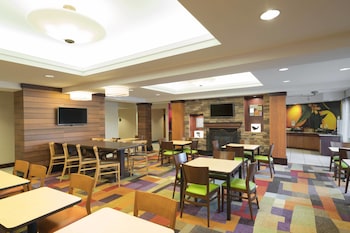 Fairfield Inn & Suites By Marriott State College,Patton Township>>Centre County,3 star