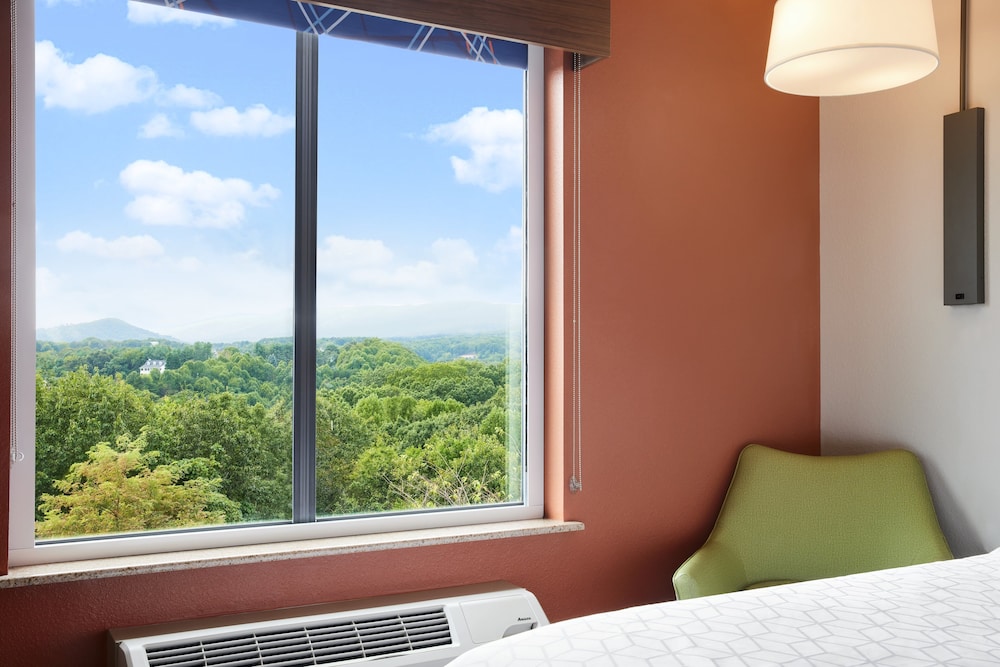 holiday inn express and suites salem by ihg