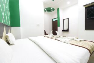 Prithvi Yatra Taj 3 Star Hotel,Belanganj>>Agra,3 star
