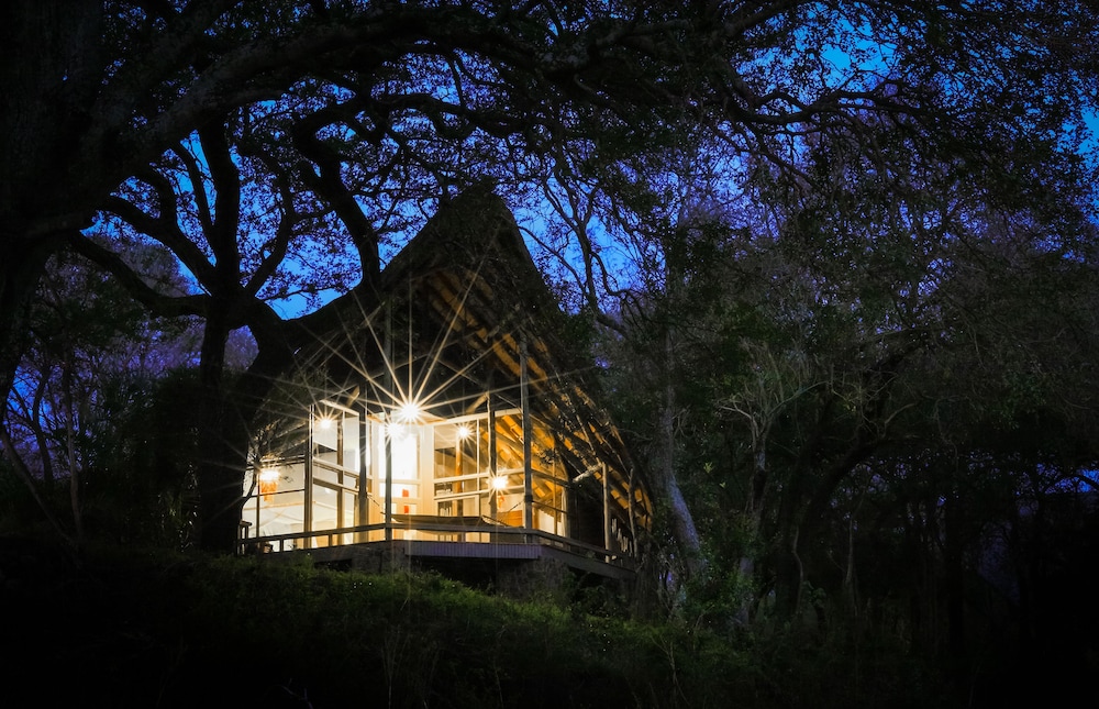 amakhosi safari lodge and spa