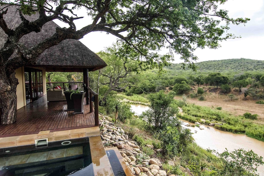 amakhosi safari lodge and spa
