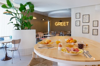 greet hotel salon de provence