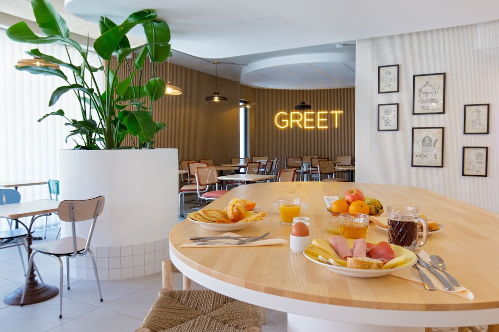greet hotel salon de provence
