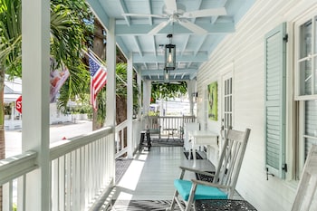 the porch on frances inn