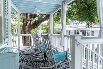 the porch on frances inn