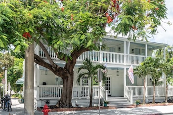 the porch on frances inn