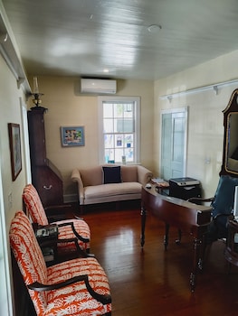 the porch on frances inn