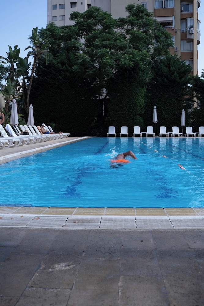 the cosmopolitan hotel