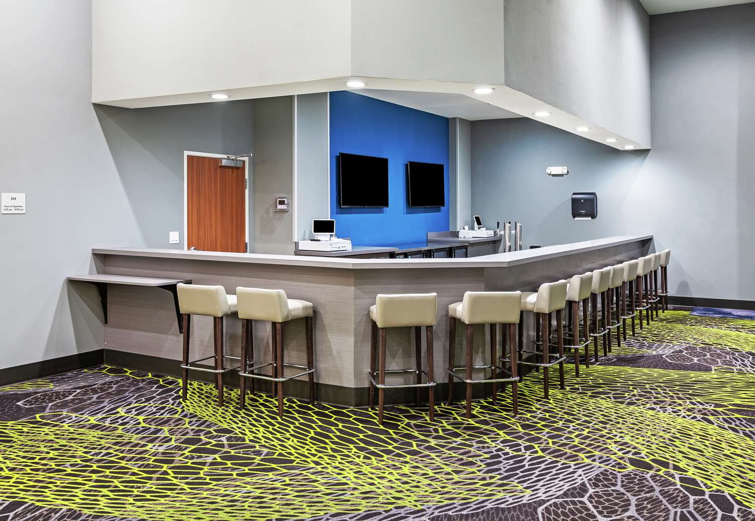 hampton inn and suites liberal