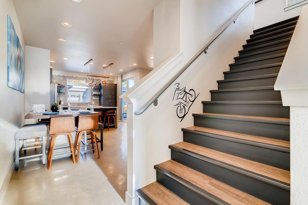 fancy townhome near old town breweries and river