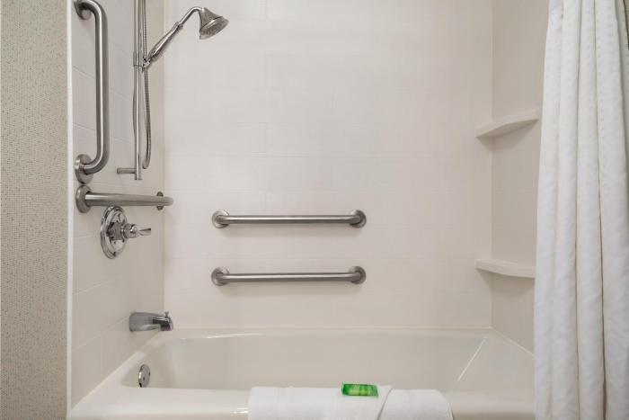 holiday inn express and suites mcalester by ihg