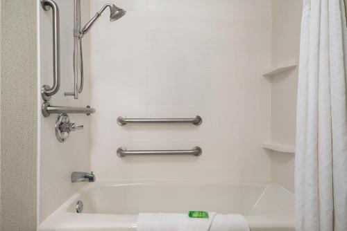 holiday inn express and suites mcalester by ihg