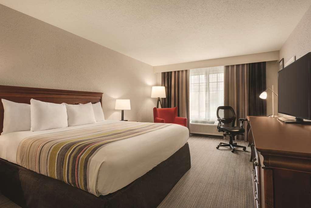 country inn and suites by radisson valparaiso in