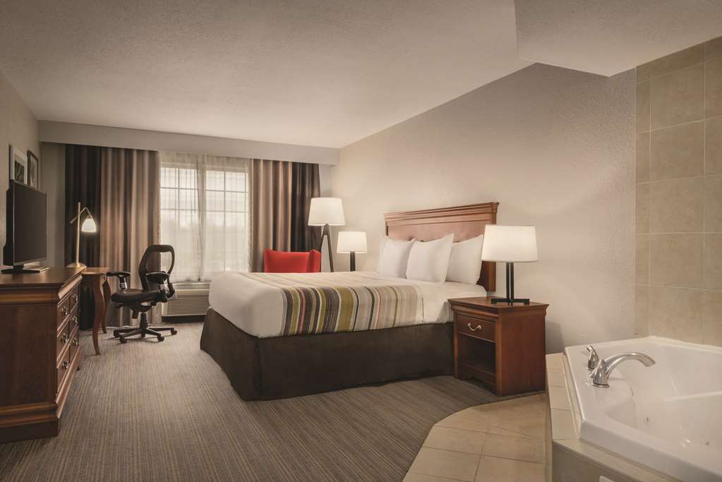 country inn and suites by radisson valparaiso in